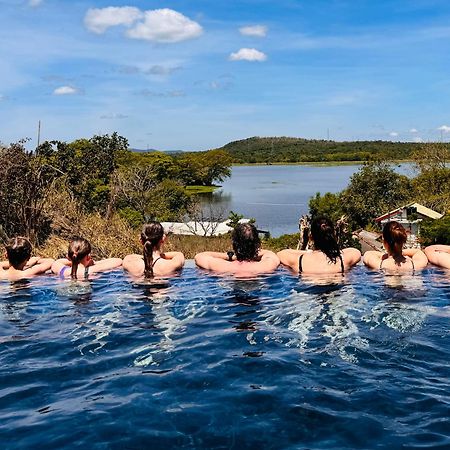 Sundown Lake Hotel & Spa Habarana Luaran gambar