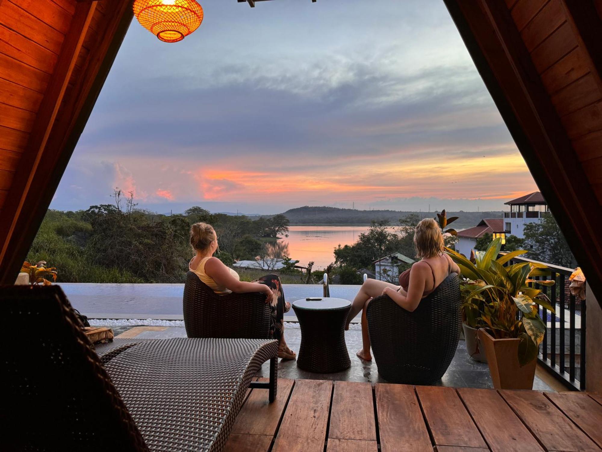 Sundown Lake Hotel & Spa Habarana Luaran gambar