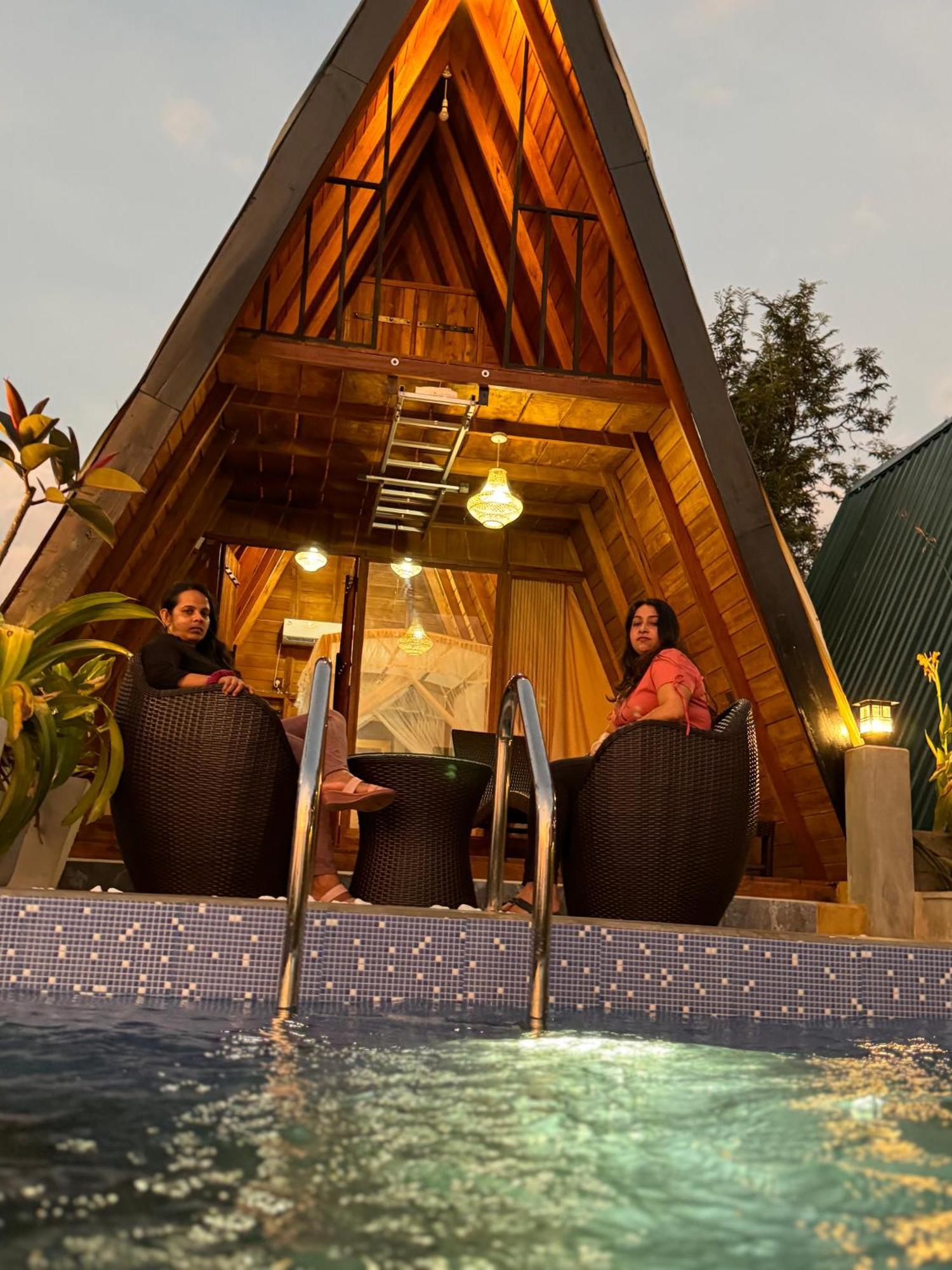 Sundown Lake Hotel & Spa Habarana Luaran gambar
