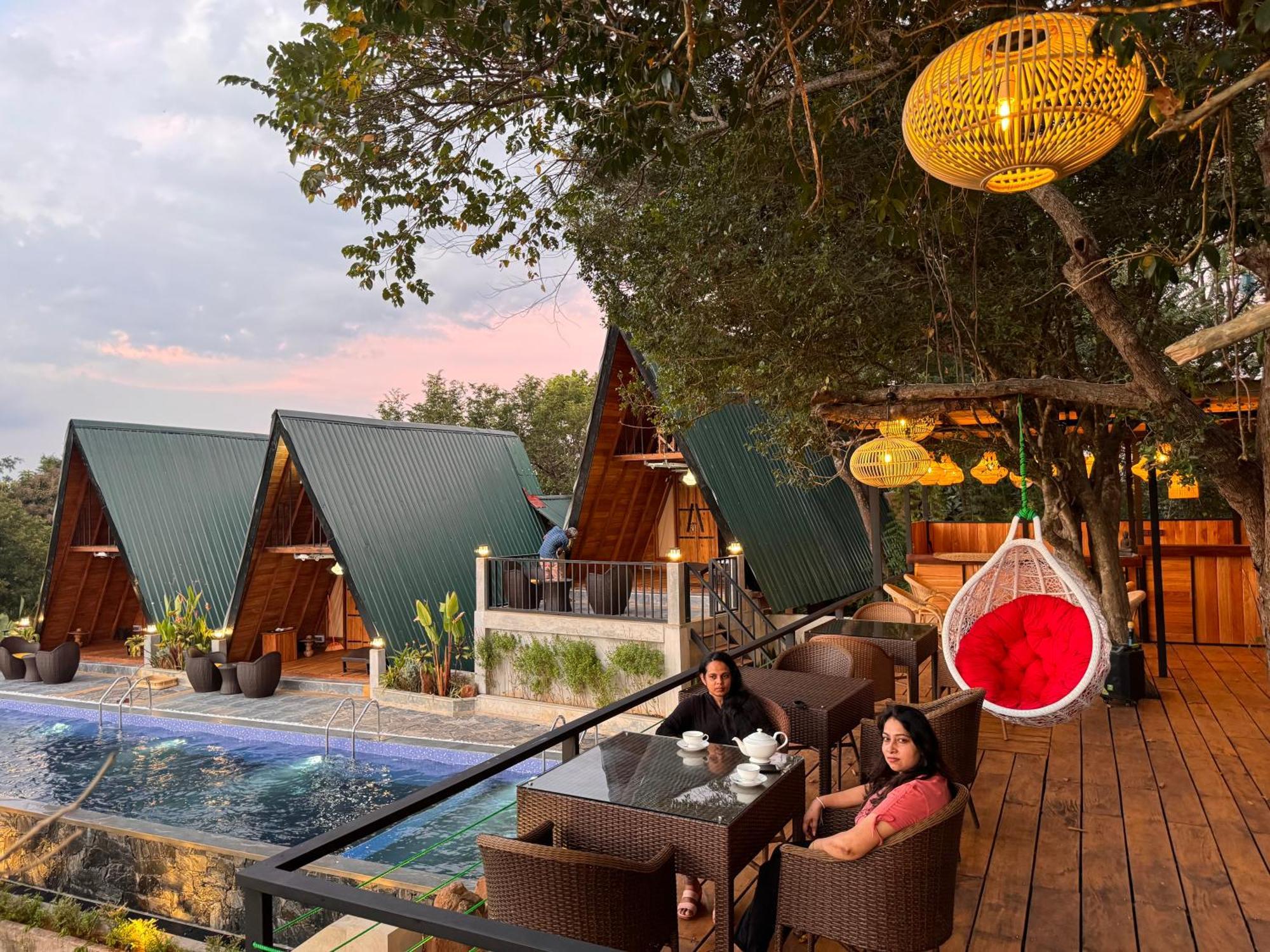 Sundown Lake Hotel & Spa Habarana Luaran gambar