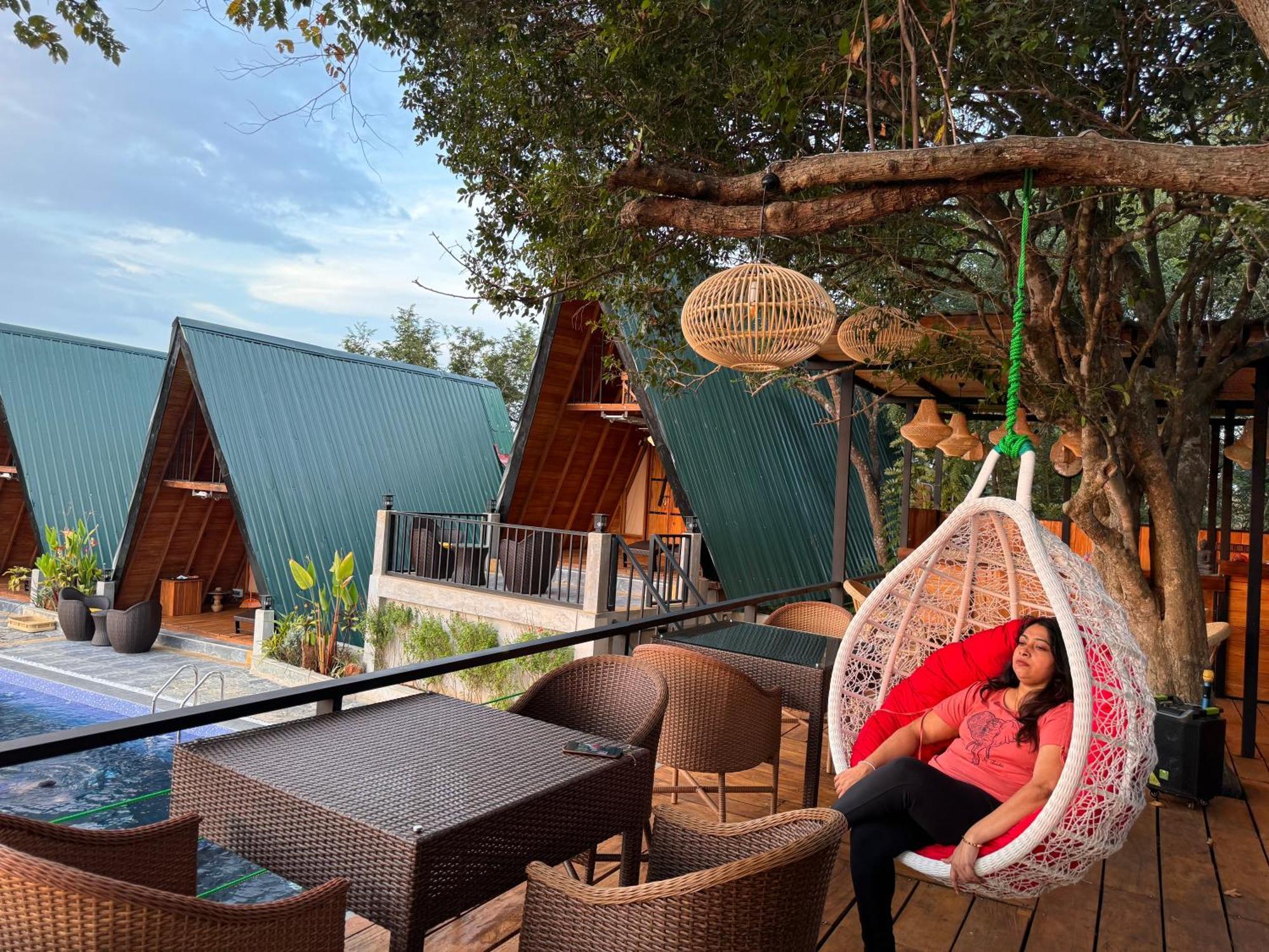 Sundown Lake Hotel & Spa Habarana Luaran gambar